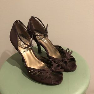 Moda Brown Heels